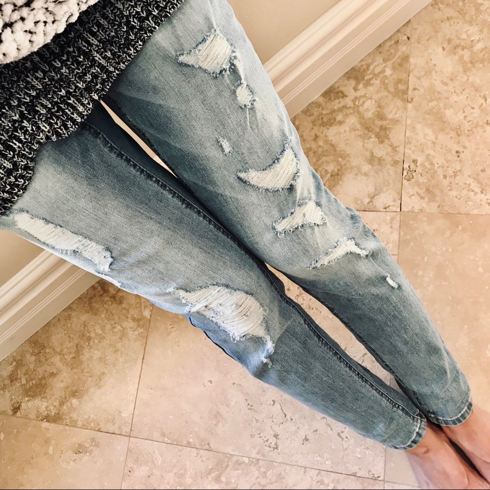 Brand New rippse skinny jeans